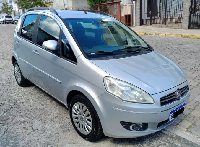 Fiat Idea Attractive 1.4 Fire Flex 8V 5P 2012