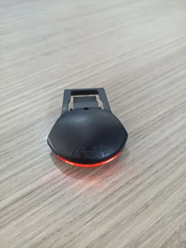LUZ TRASEIRA FIZIK BLINK LANTERNA BIKE