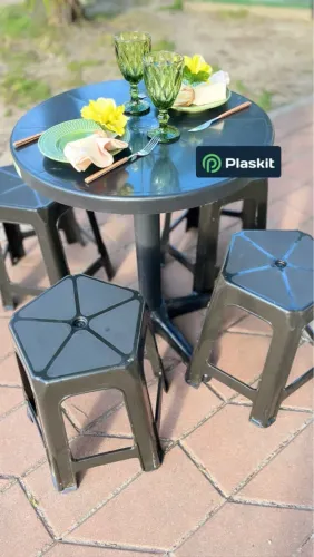 Conjunto > mesa redonda + 4 bancos 