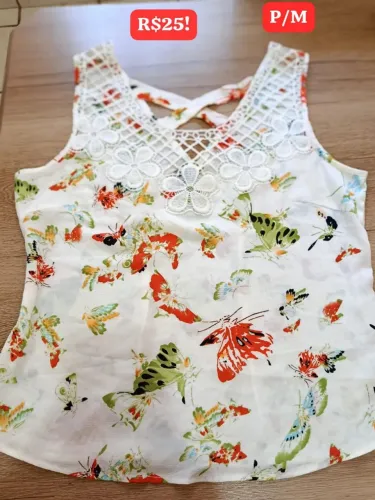 Blusa com renda moça de pano conservada