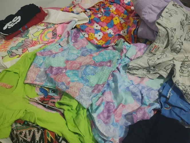 Lote de roupa de menina 