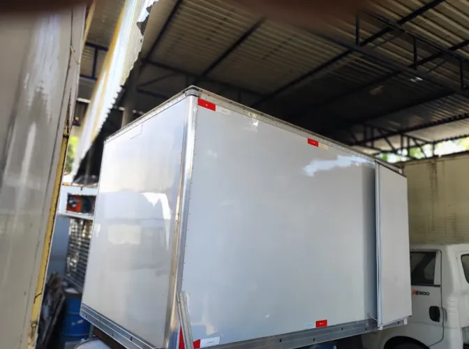 Baú carga fria de kia/hr 