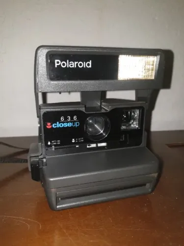 Polaroid, máquina fotográfica