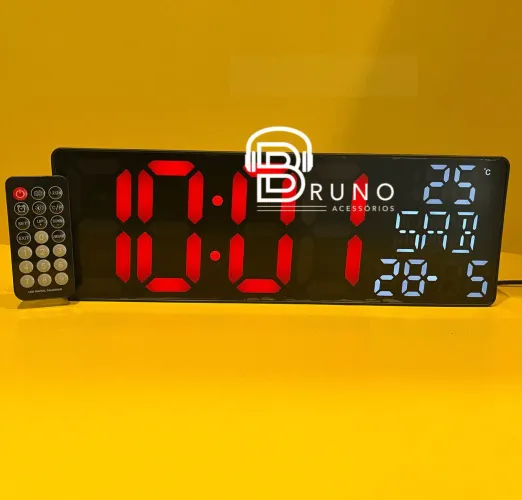 Relógio de parede com controle