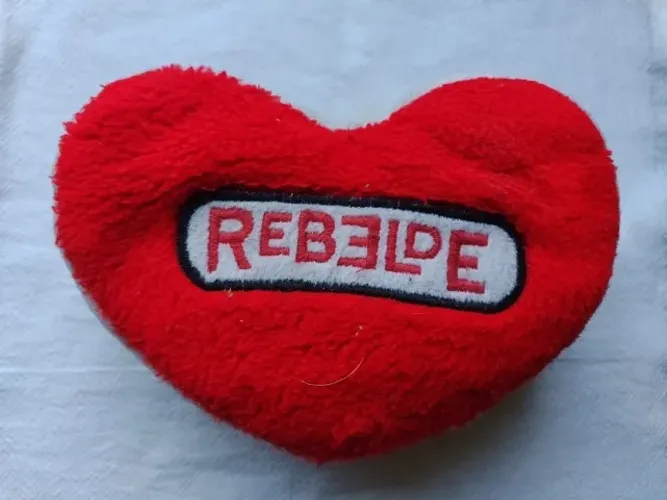 Almofada em Formato de Coração _ Chaveiro de Pelúcia RBD Rebelde