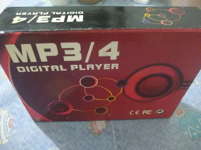 MP3/4 digital player. 150,00