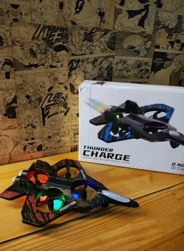 Avião de controle remoto