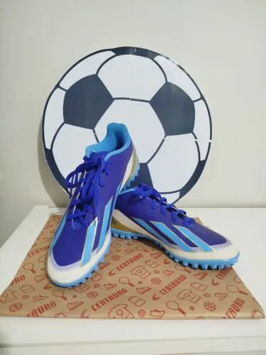 Chuteira Adidas Campo Azul e Branco