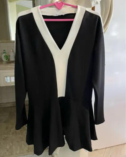 Vestido Minimalista preto e branco Zara