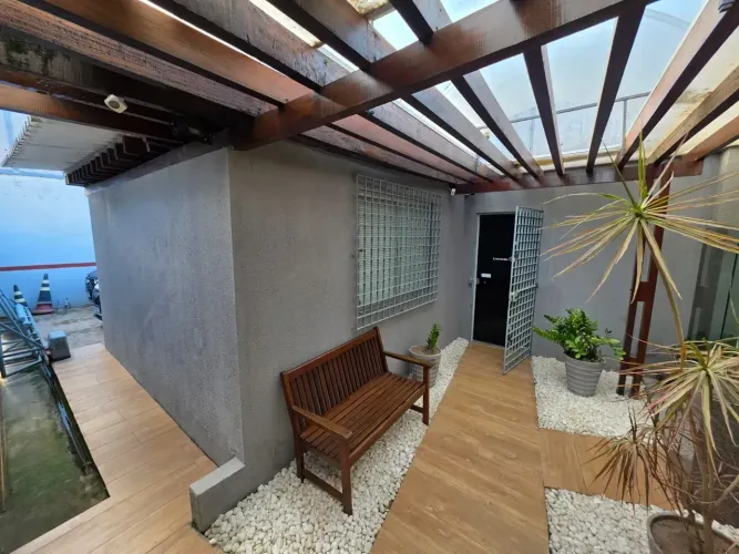 Casa Comercial 183m² · 8 Salas · 3 Vagas · Imbiribeira Recife