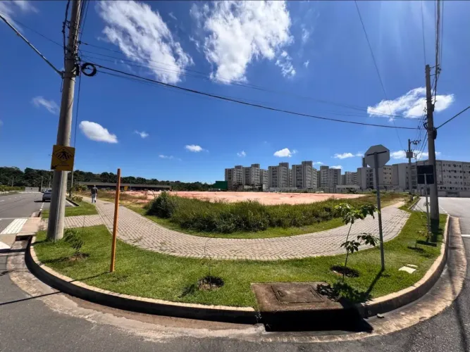 TERRENO COMERCIAL COM 720m2, PARQUE MOSAICO, Planalto - Manaus - AM