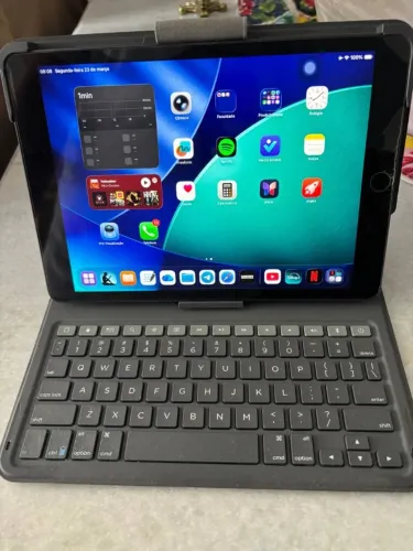 Vendo capa teclado para ipads das 7,8 e 9 geração