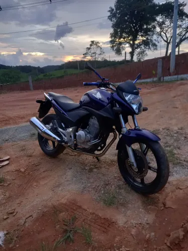 Troco por barraca de teto mais uma volta em dinheiro ou vendo no dinheiroCb300r top única 