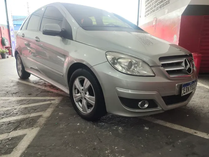 Mercedes-Benz Classe B 180 1.7 116cv Aut. 2011
