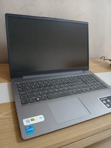 NOTEBOOK LENOVO 8GB RAM 256GB SSD