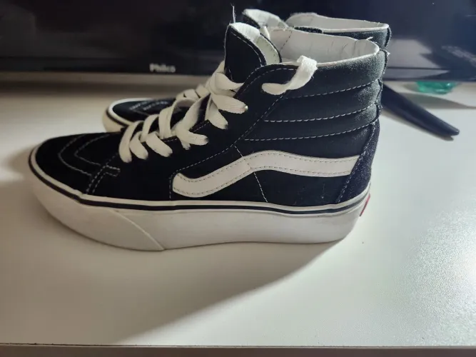 Tênis Vans original, com caixa , 34