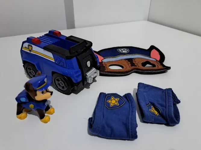 Kit Chase Patrulha Canina: brinquedo + máscara 