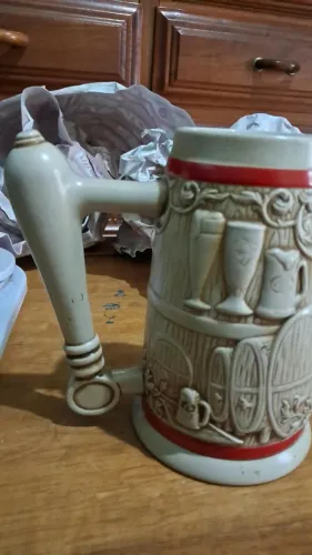 Caneca antiga de cerâmica chopp Brahma
