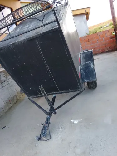 Vendo carretinha 2 eixos 