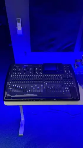 Behringer X32 Full