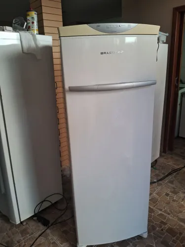 Vendo geladeira Brastemp frost free 