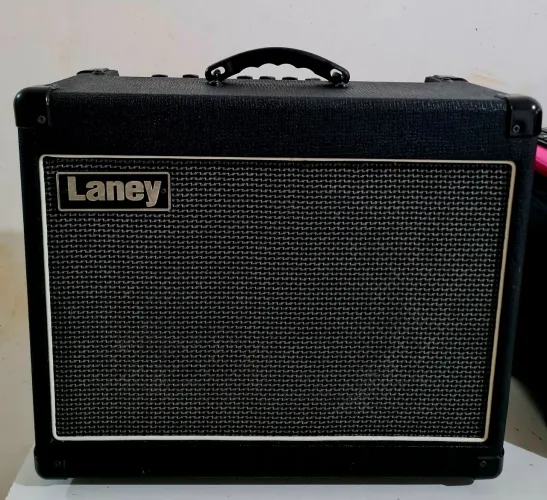 Caixa Amplificada Para Guitarra Laney LG35R