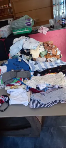 Roupas nova e semi novas de bb menino mas de 300 peças pra sair hj