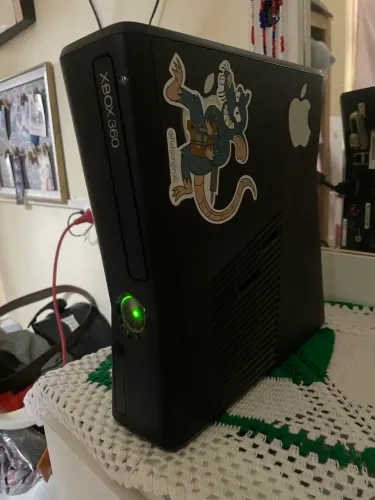 Xbox 360 SLIM COM DEFEITO - ACEITO TROCA EM MEMÓRIA DDR4 ou SSD