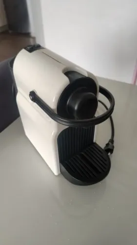 Nespresso Cafeteira Inissia Branca C40