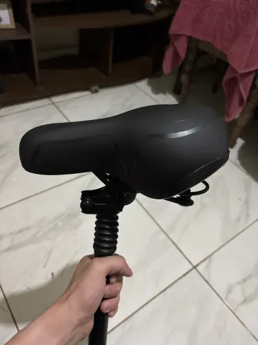 Banco para Patinete eletrico com Suspensão retratil