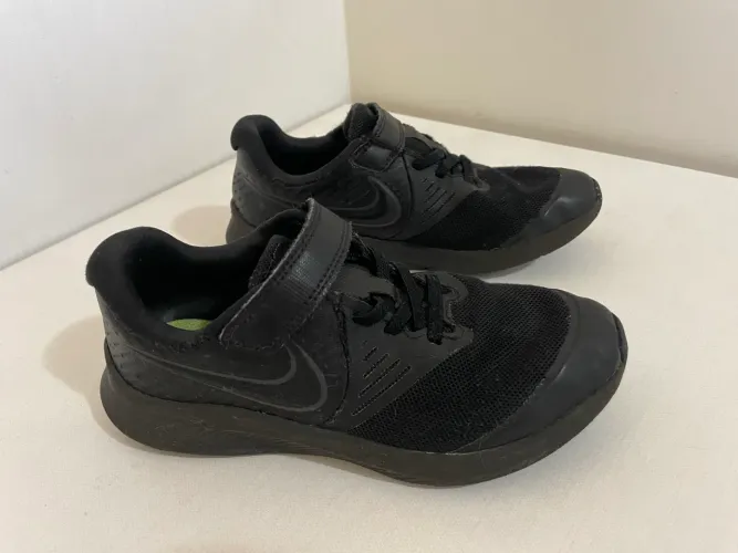 Tênis Nike Boys Star Runner 2, preto, TAM 32