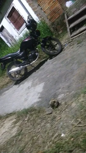 Moto Suzuki yes 125