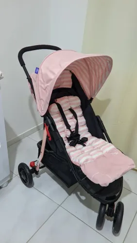 Carrinho de bebê novo