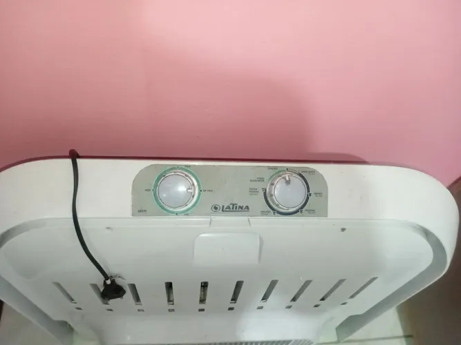 Vendo Secadora de Roupas Latina