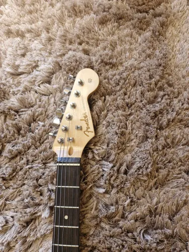 Guitarra Fender