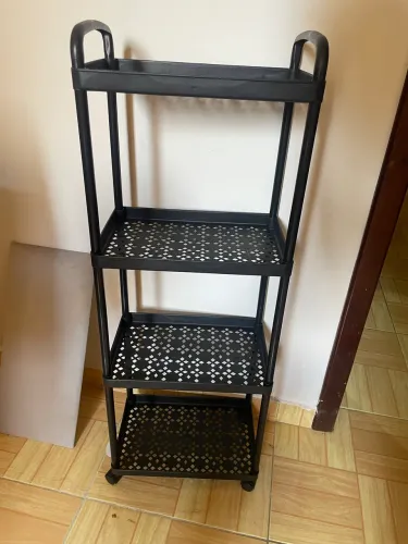 Vendo esse lindo kit de estética,comprei porém n usei,está em um estado perfeito