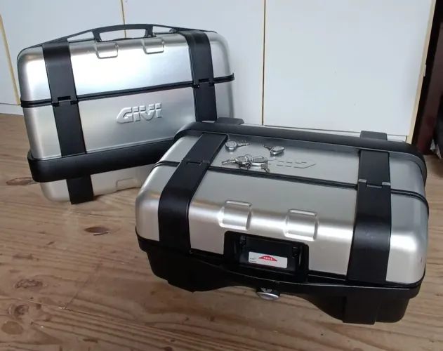 Baú Givi Trekker