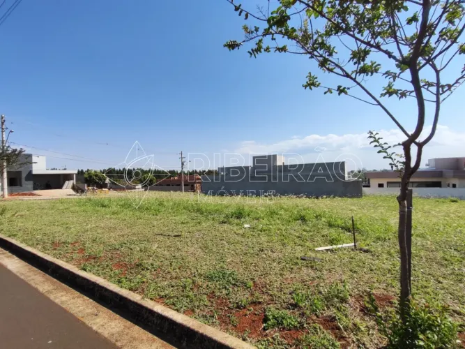 Terreno para venda de esquina em condomínio no Quinta da Mata