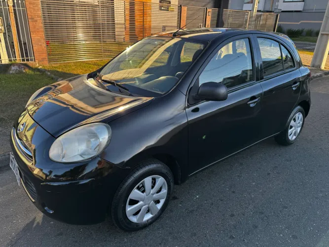 Nissan March 1.0 16V Flex Fuel 5P 2012