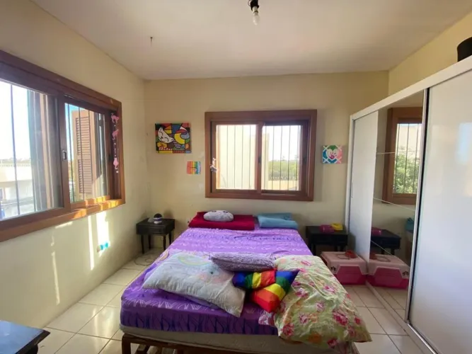 Casa à venda no Umuarama, Pelotas 177,95m², 3 quartos (sendo 1 suíte), piscina, churrasqu