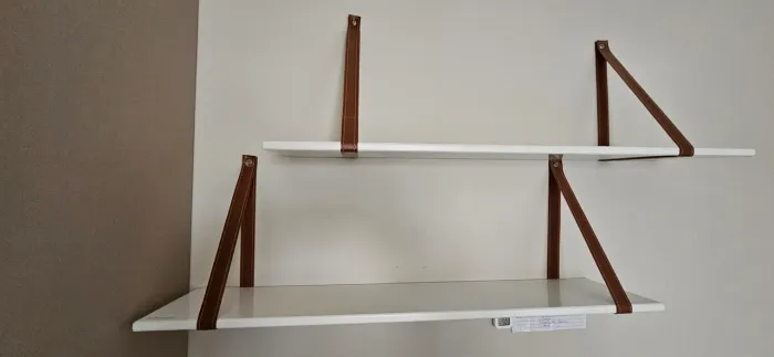 Prateleira quarto de bebê