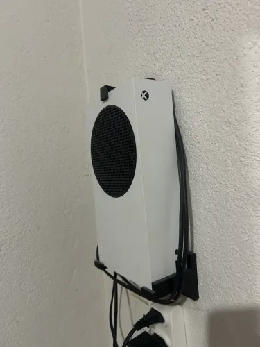 Xbox Series S muito pouco usado.