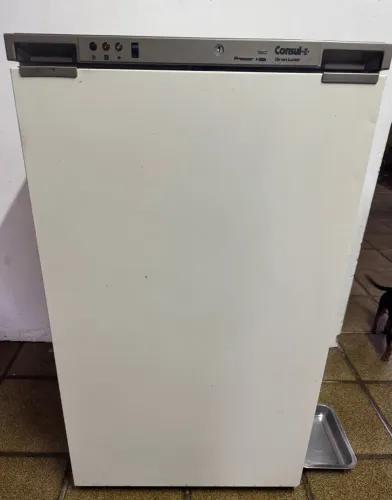 Freezer Vertical Consul Gran Luxo 180 L - Funcionando