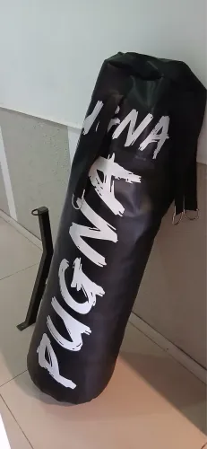 Saco de pancada com suporte