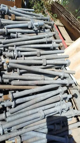Vendo parafusos galvanizado tamanhos 16 a20 cintimitro tudo novos