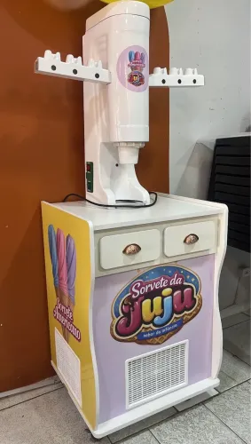 Máquina de Sorvete Americano - 1 Mês de Uso + 5 Misturas Grátis