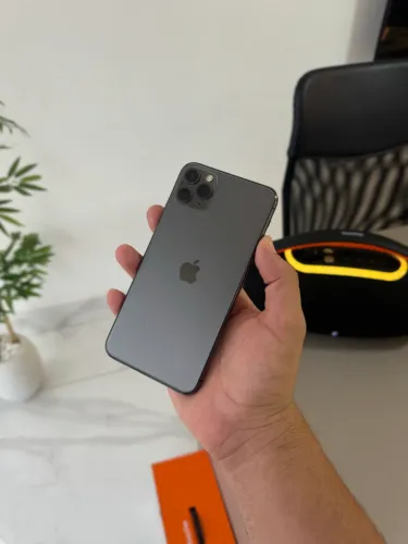 iPhone 11 Pro Max na cor grafite