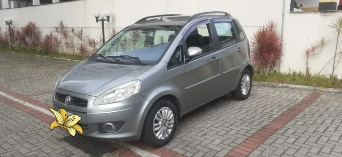 Fiat Idea Attractive 1.4 Fire Flex 8V 5P 2013