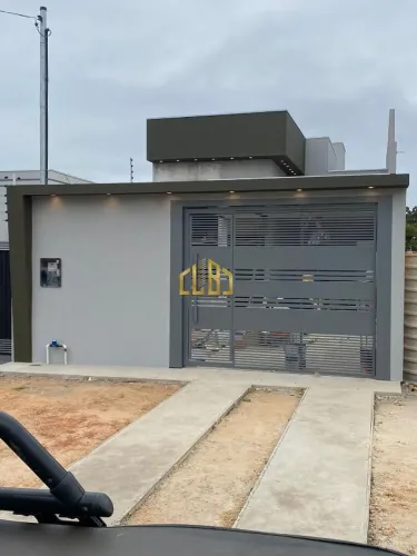 Casa Térrea a venda de 03 Quartos com 01 Suíte
