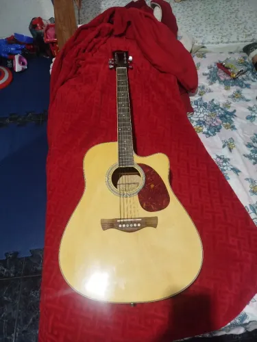 Violão acústico